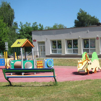 Grafika przedstawia wejście do Filii Żłobka Miejskiego nr 3