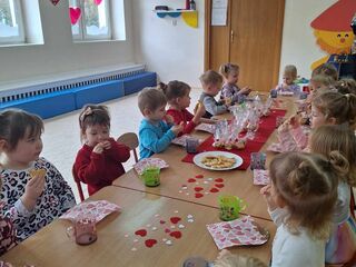 received 1368577177105628