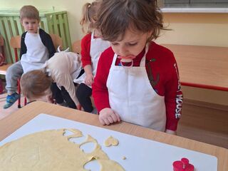 received 304422545981135