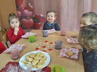 received 979938246904259