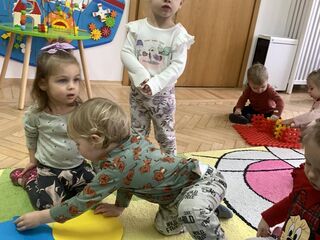 received 2472442509624931