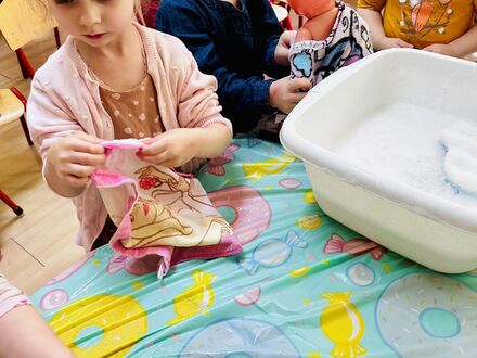 A2E9B093 F336 429A BC8C 94B38A69BA93